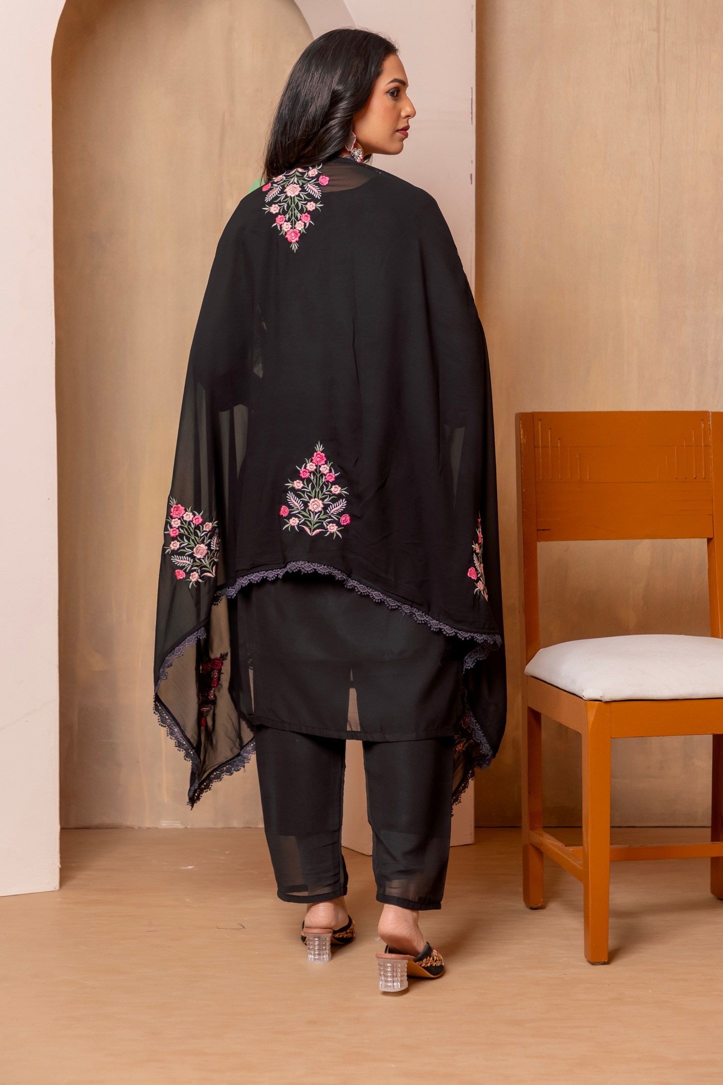 Noir Bloom- Embroidered Cotton Kurta Set